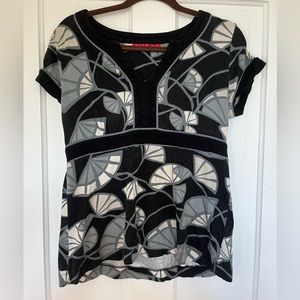 Elle Size M Top